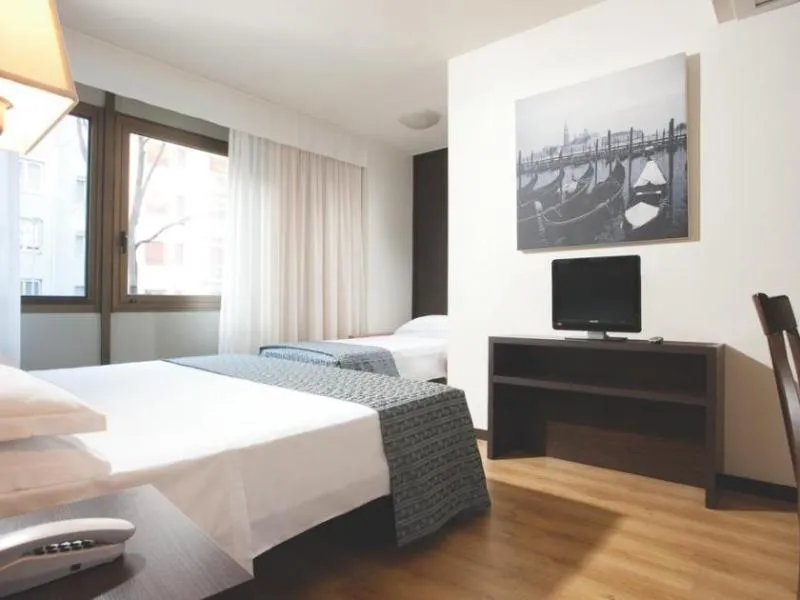 TRIPLE STANDARD Room, Hotel Delfino, Venice