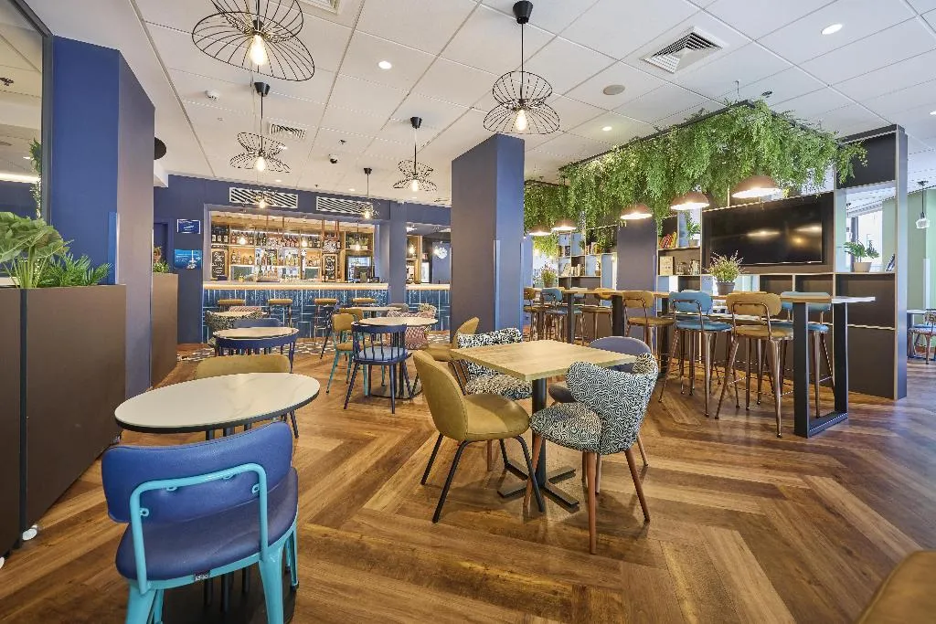 Restaurant, Travelodge Barcelona Poblenou, Barcelona