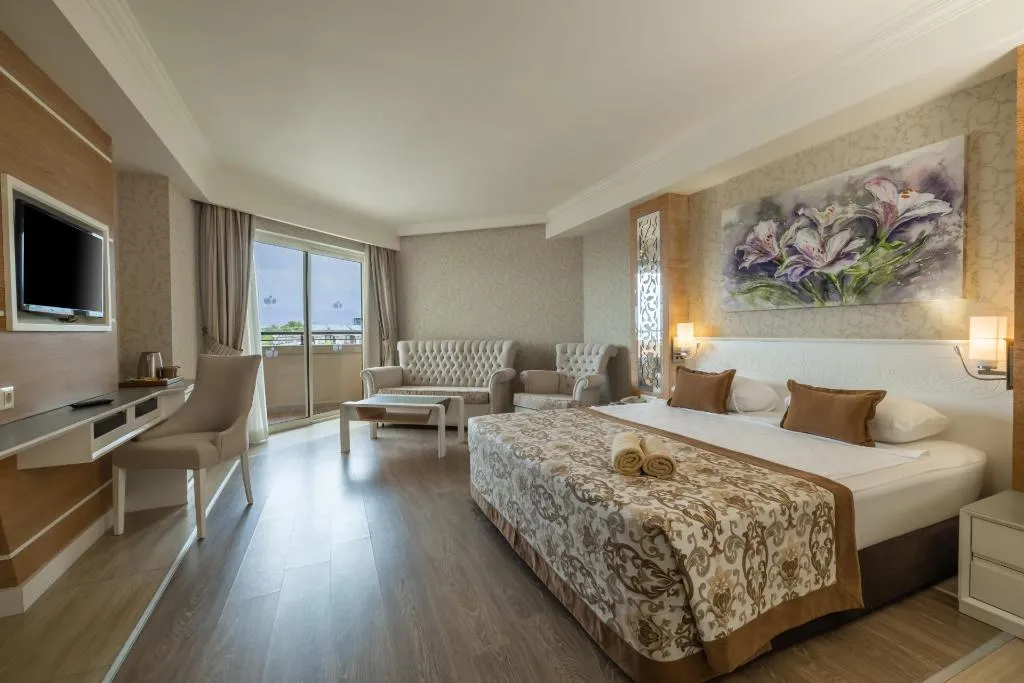 Room, Crystal Sunset Pearl Collection, Antalya