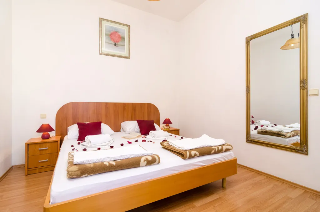 APARTMENT SEA VIEW WITH BALCONY Room, Apartments Senjo, Dubrovnik