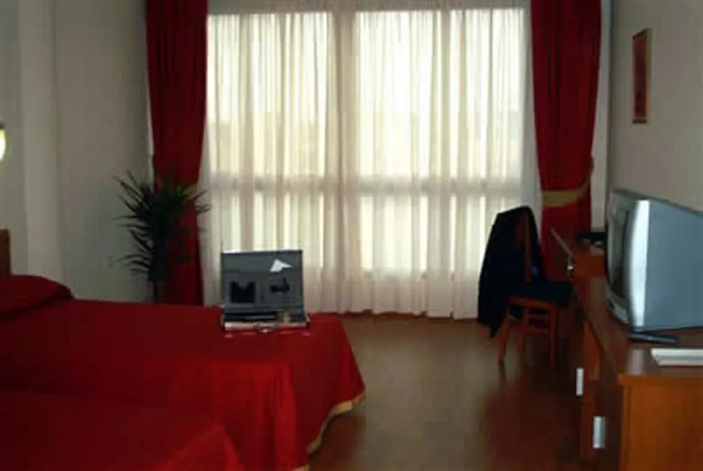 Double or Twin WITH DOUBLE BED Room, Avenida de Canarias, Gran Canaria