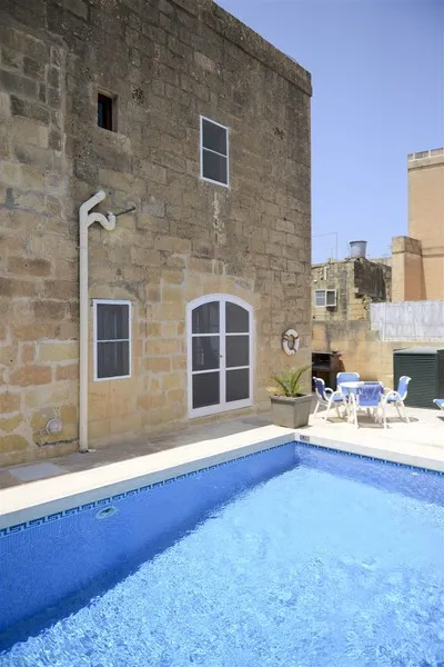 Pool, Ta Girardu, Gozo