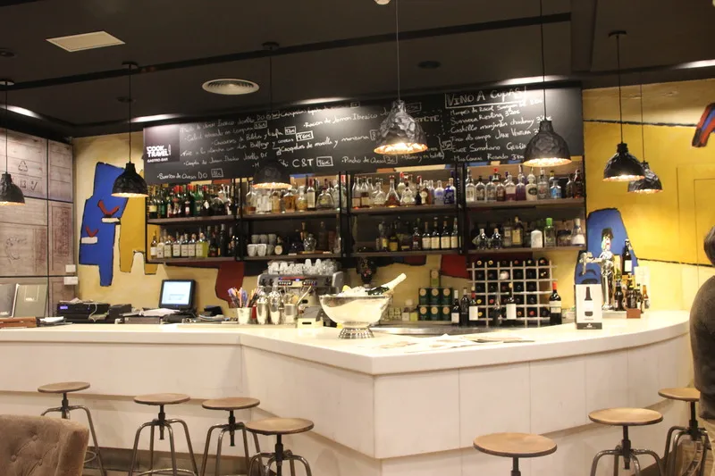 Bar, Num Hotel, Costa Dorada