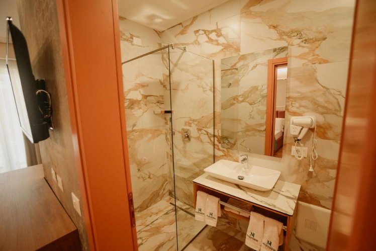 Martiness Hotel, Durres