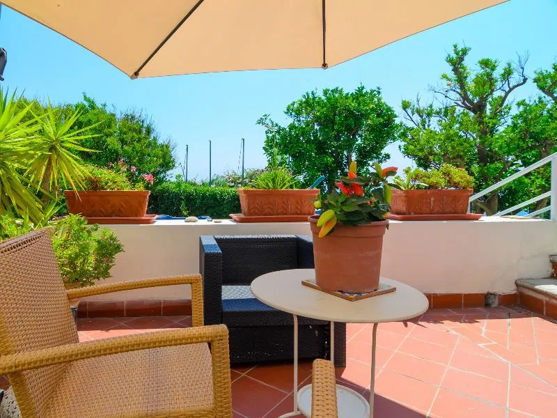 Terrace, Albergo Villa Giusto, Naples