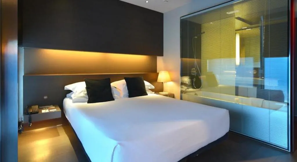 DOUBLE STANDARD Room, Soho, Barcelona