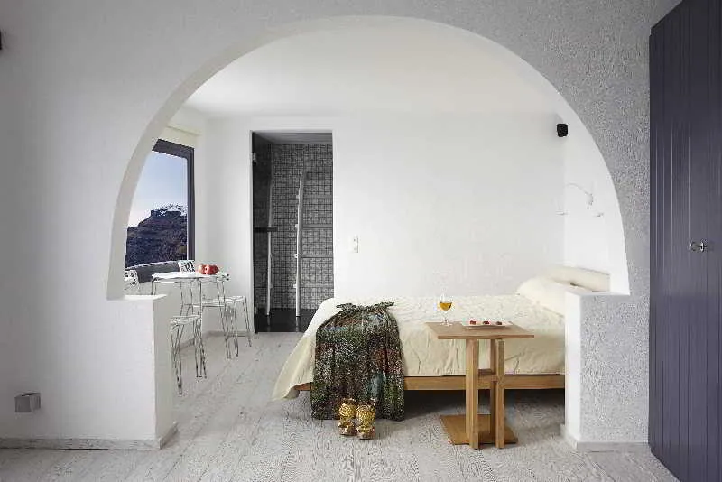 Room, Homeric Poems, Santorini
