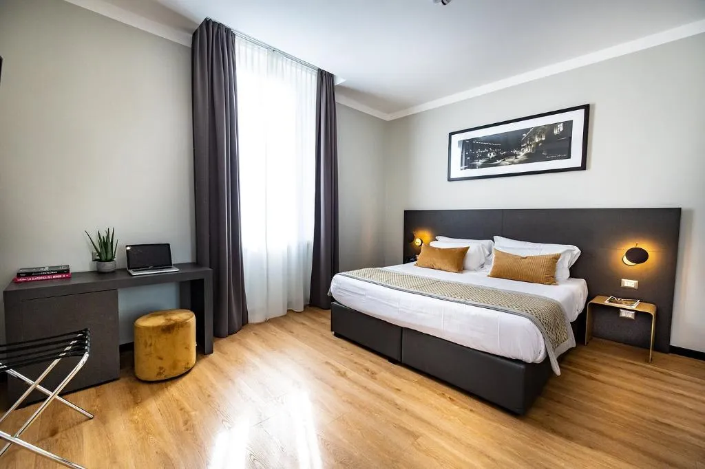 DOUBLE SINGLE USE SUPERIOR Room, The Cross, Rome