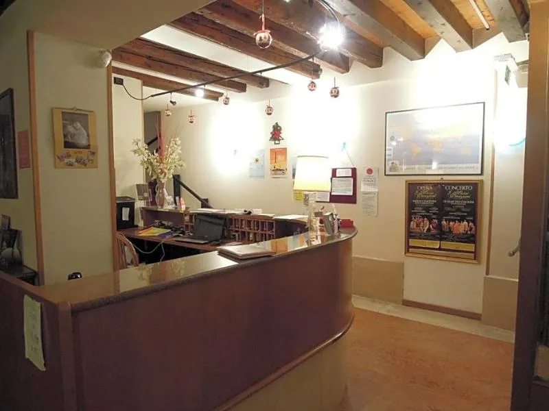 Lobby, Iris, Venice