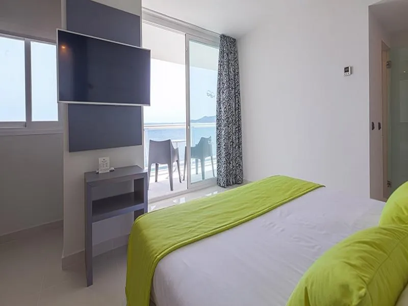 JUNIOR SUITE WITH AIR CONDITIONING Room, Sirenis Hotel Tres Carabelas & SPA, Ibiza