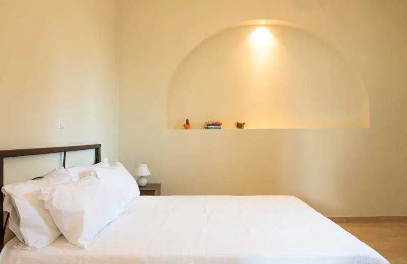 Room, Moonlight Apartments, Santorini