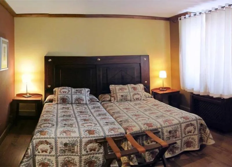 Double or Twin STANDARD Room, Hospital de Benasque, Barcelona