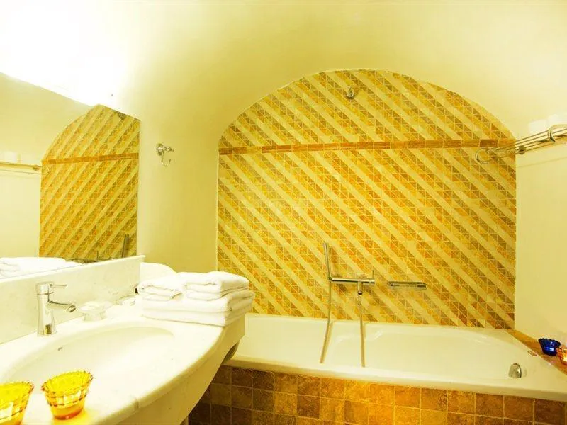 Room, Markezinis Suites, Santorini