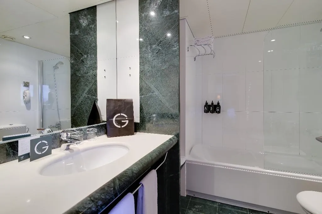 TRIPLE STANDARD Room, Barcelona Universal, Barcelona