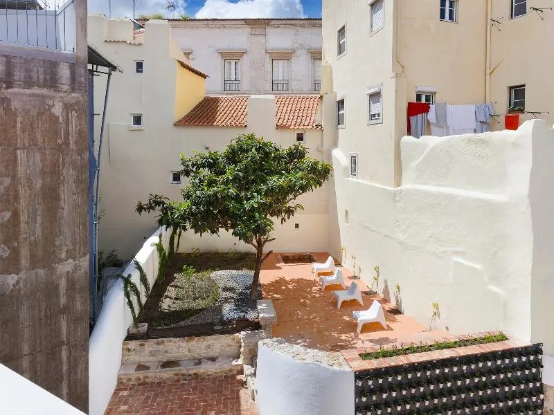 Terrace, Hello Lisbon Castelo Apartments, Lisbon