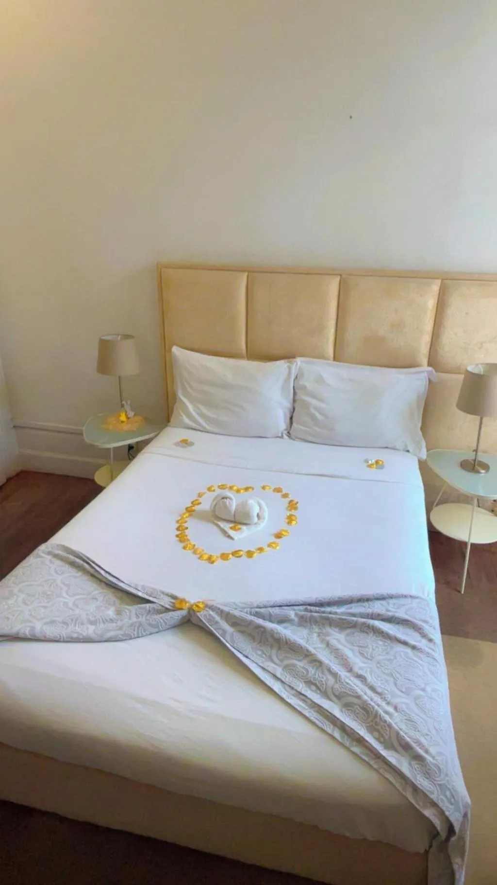 DOUBLE SUPERIOR WITH BALCONY Room, WW Hostel & Suites, Porto