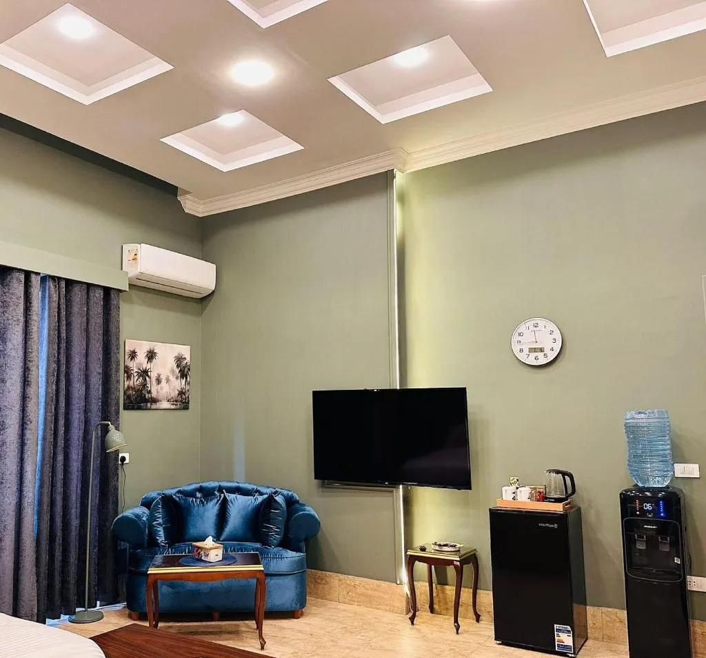 Room, Ga Plus, Cairo