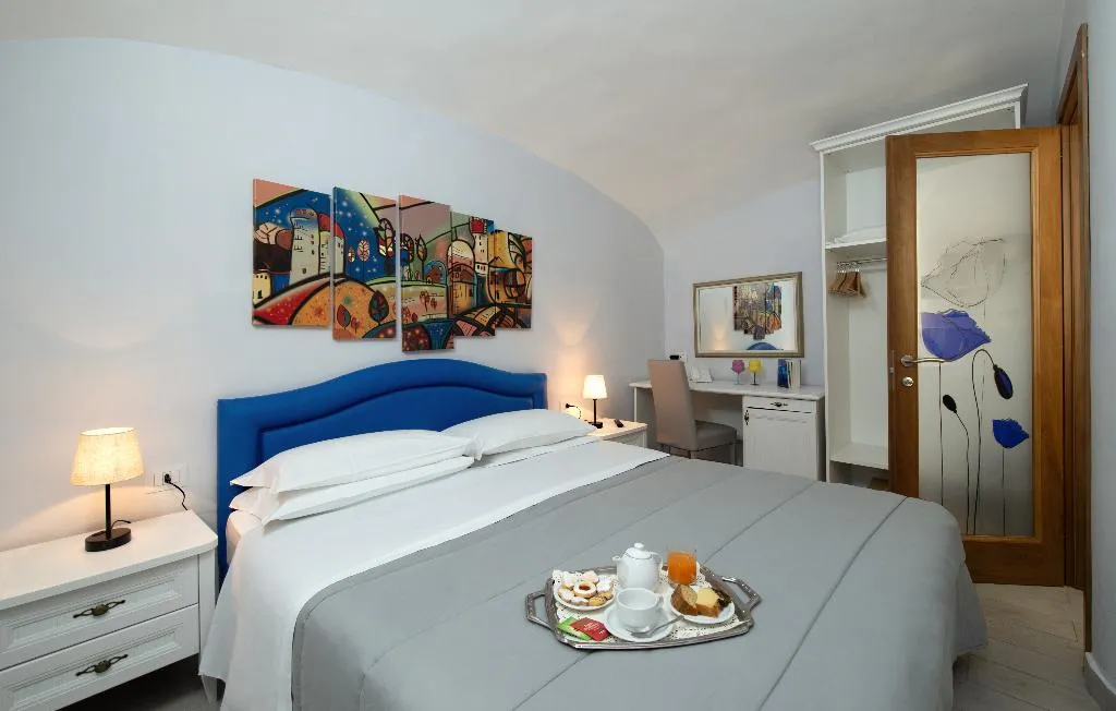 Room, Priscilla, Rome