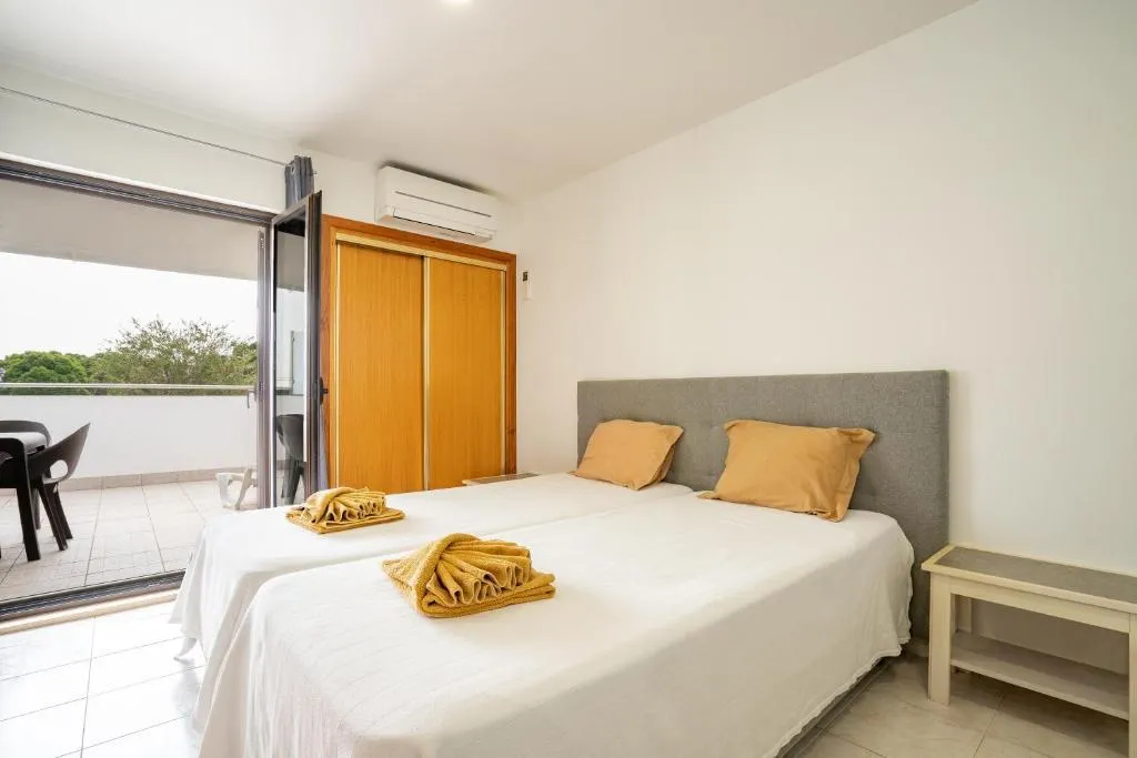STUDIO CAPACITY 4 Room, Apartamentos Vale de Carros by Umbral, Algarve