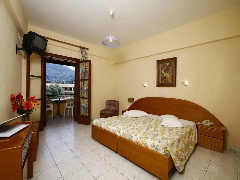Double or Twin POOL VIEW Room, Bintzan Inn, Corfu