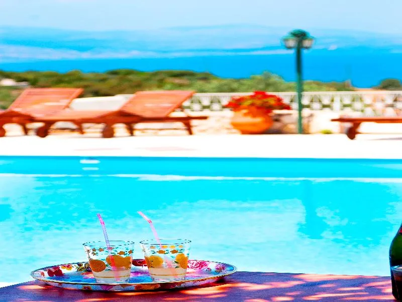 VILLA WITH PRIVATE POOL Room, Villa Agnanti, Athens