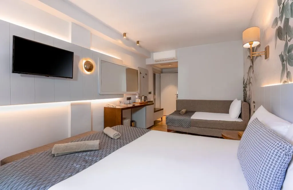 FAMILY ROOM DELUXE Room, Crystal Flora Pearl Collection, Antalya