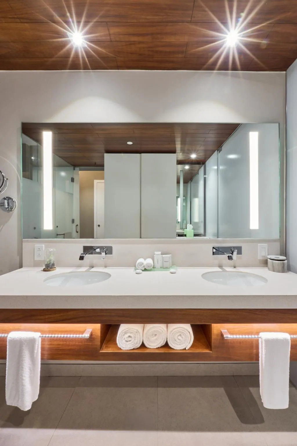 DOUBLE OCEAN VIEW KING BED Room, Devossion by Live Aqua Playa del Carmen AI Only Ad, Playa Del Carmen