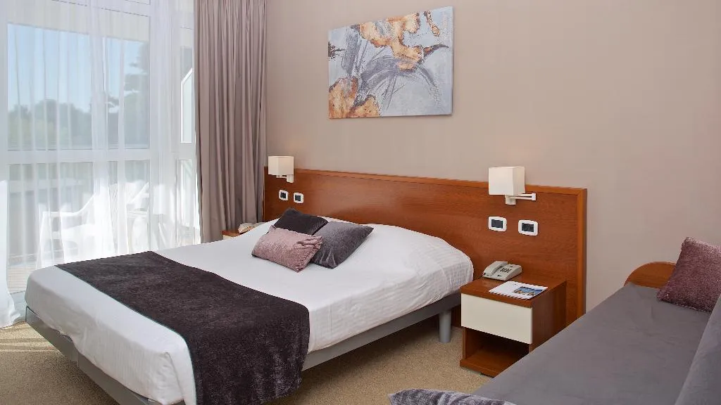 FAMILY ROOM SIDE SEA VIEW Room, Arena Hotel Holiday, Istria