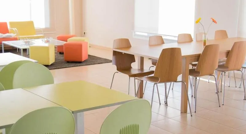 Lobby, B&B HOTEL Figueres, Costa Brava