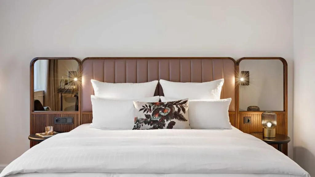 Double or Twin STANDARD Room, Vignette Collection Bristol Berlin, Berlin