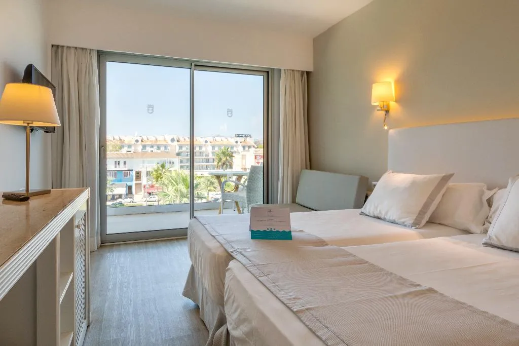 Double or Twin STANDARD Room, Playa Esperanza Resort, Majorca