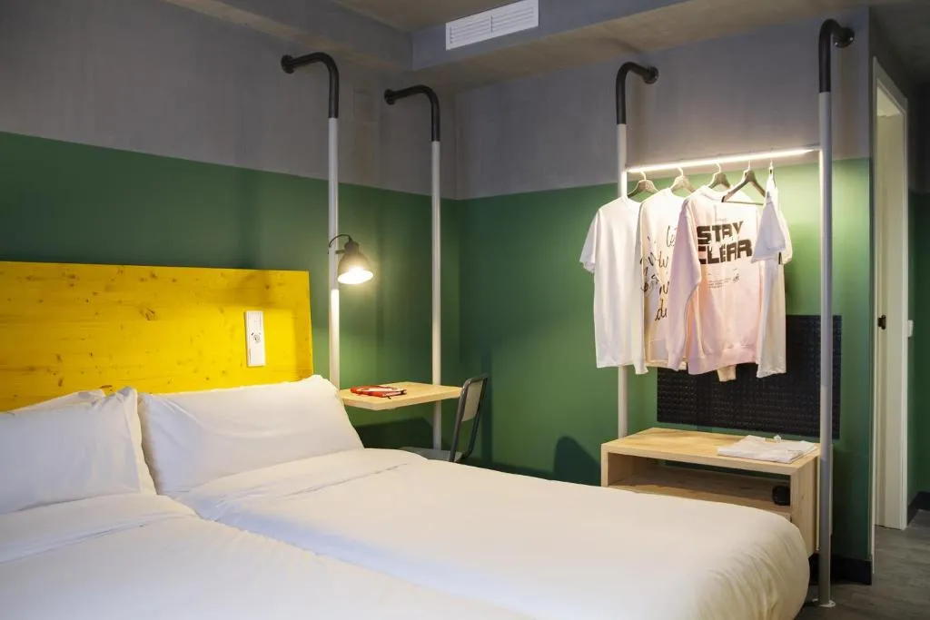 Double or Twin STANDARD Room, room00 Valencia Hostel, Valencia