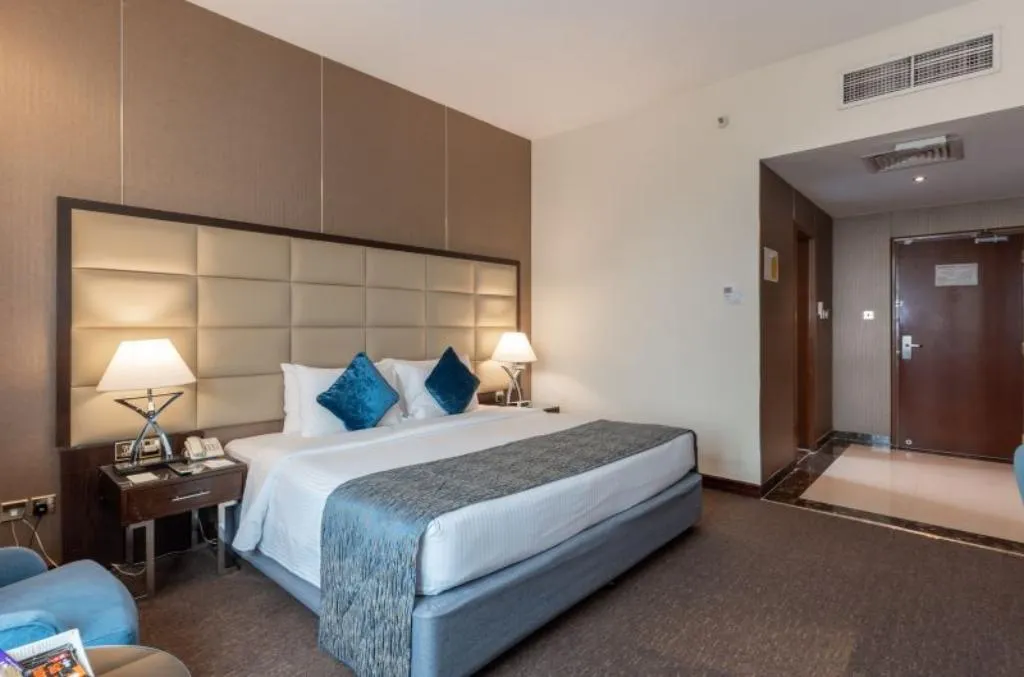 DOUBLE NON SMOKING Room, Howard Johnson Bur Dubai, Dubai