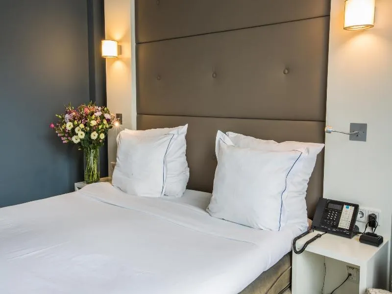 DOUBLE STANDARD Room, Hotel JL No76, Amsterdam