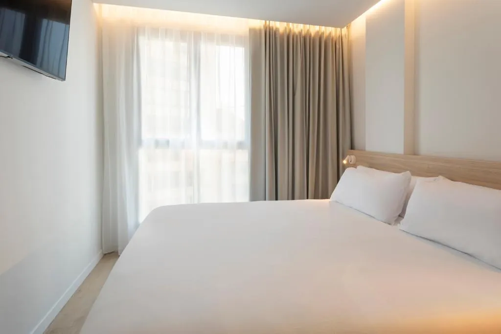Room, B&B HOTEL Alicante Centro, Costa Blanca