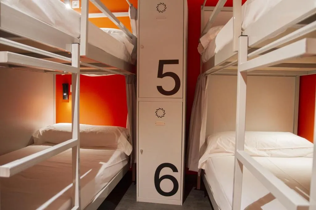 Bed in dormitory STANDARD Room, room00 Valencia Hostel, Valencia