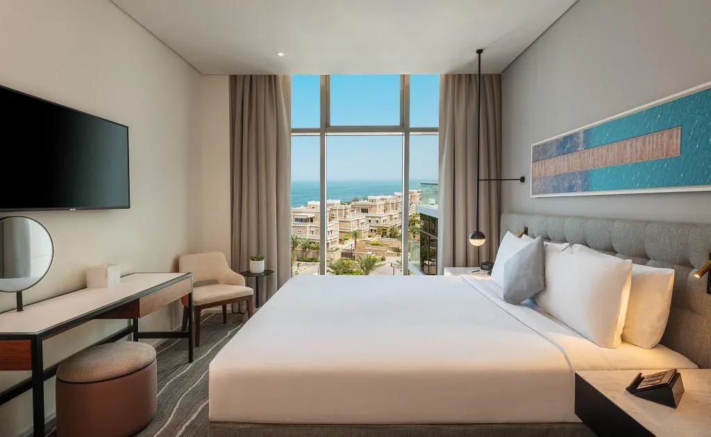 DOUBLE DELUXE KING BED Room, Th8 Palm Dubai Beach Resort Vignette Collection, Dubai