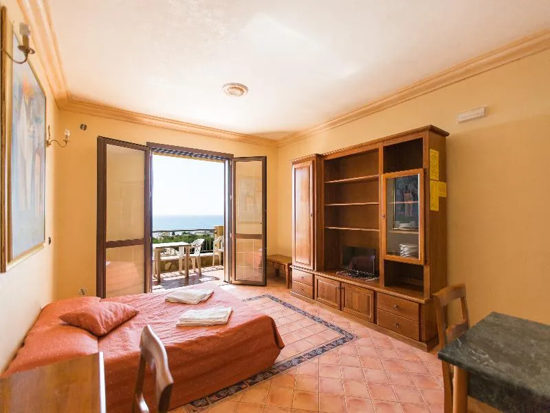APARTMENT CAPACITY 4 Room, Triscinamare Hotel Residence, Palermo