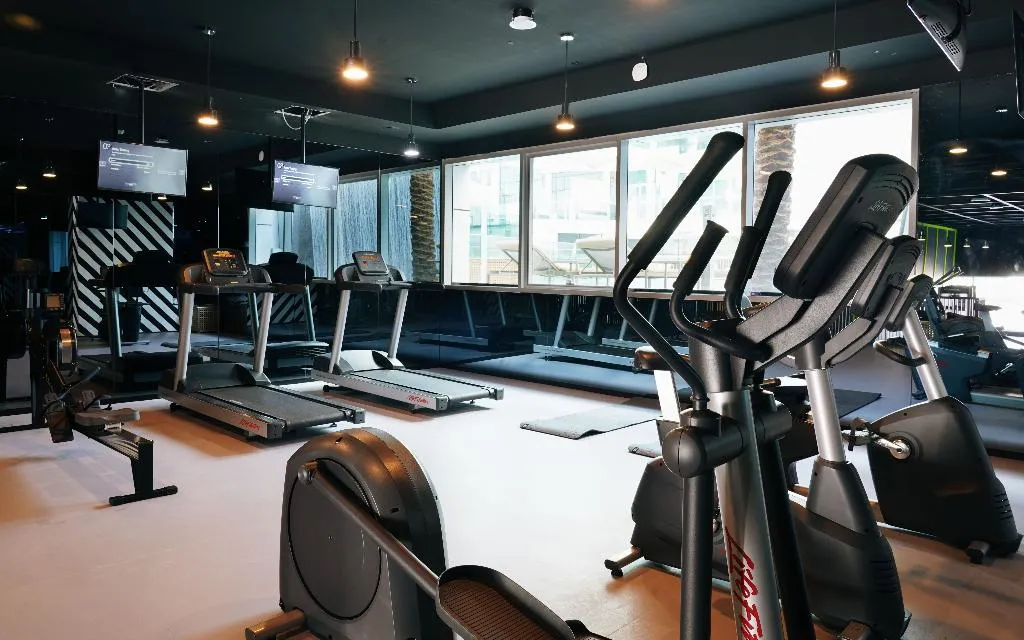 Sports and Entertainment, Al Khoory Sky Garden Hotel, Dubai