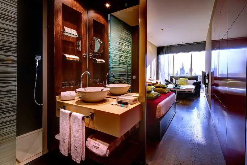 Room, Olivia Plaza Hotel, Barcelona