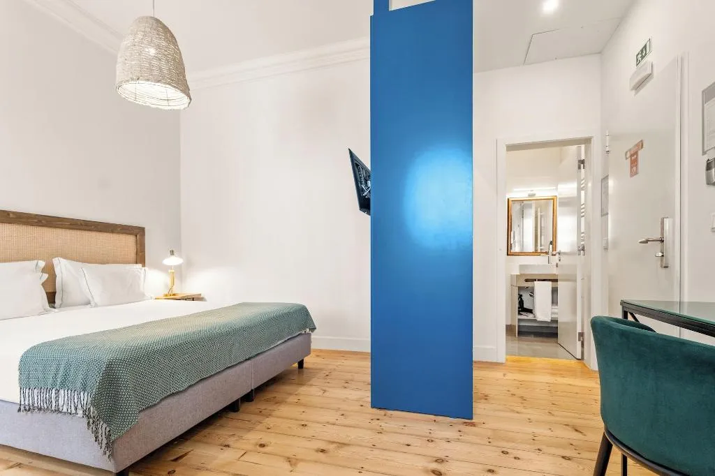 Room, Jardim Da Lapa By Shiadu, Lisbon
