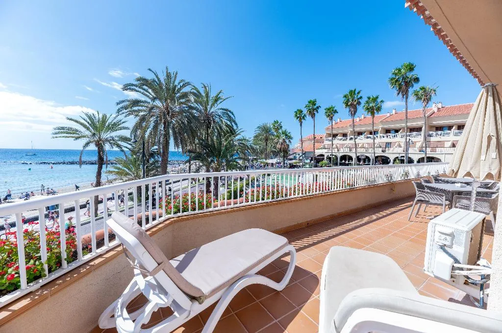 APARTMENT CAPACITY 7 THREE BEDROOMS Room, Vistasur, Tenerife
