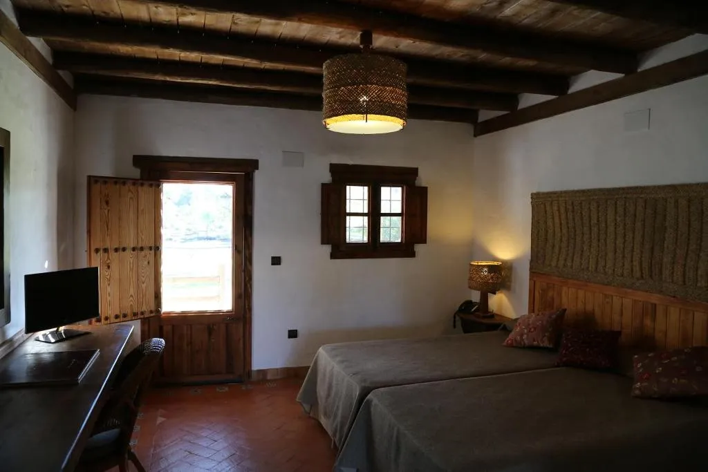 TWIN STANDARD Room, Ardea Purpurea, Andalucia