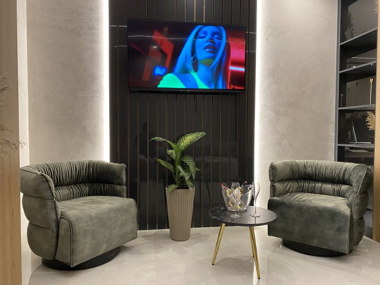 Elmar Hotel, Kavaje