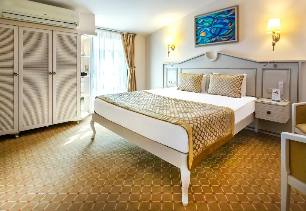 FAMILY ROOM WITH JACUZZI Room, Starlight Resort Hotel, Antalya
