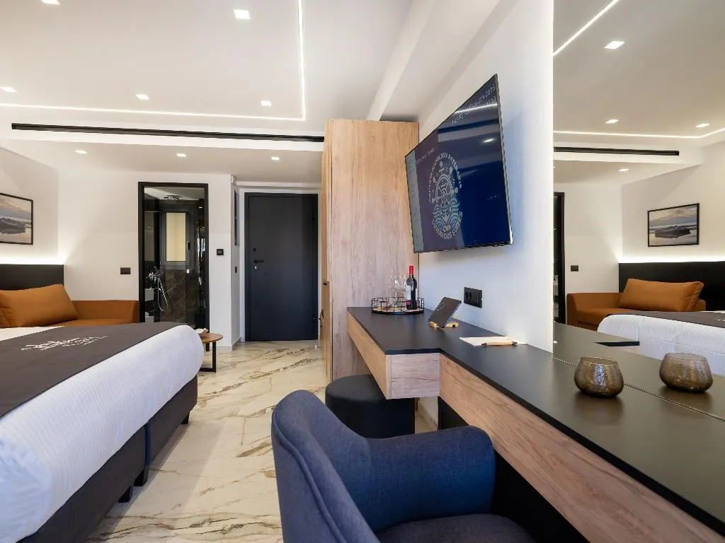 SUITE CLASSIC Room, Captain Napoleon Paterakis CNP Luxurious Suites, Crete