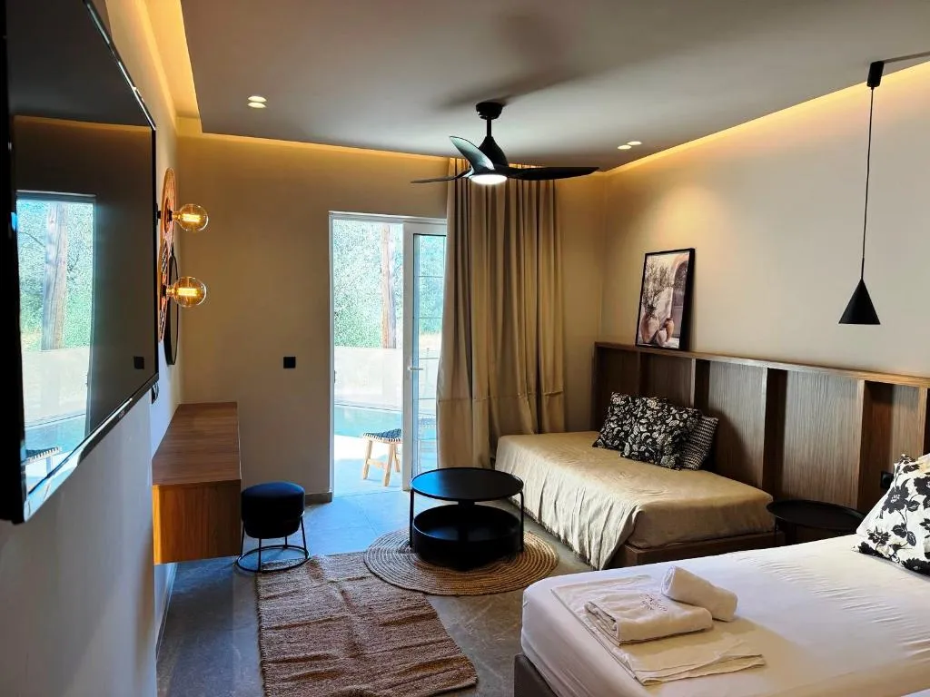 JUNIOR SUITE WITH PRIVATE POOL Room, Argiro Village, Rhodes