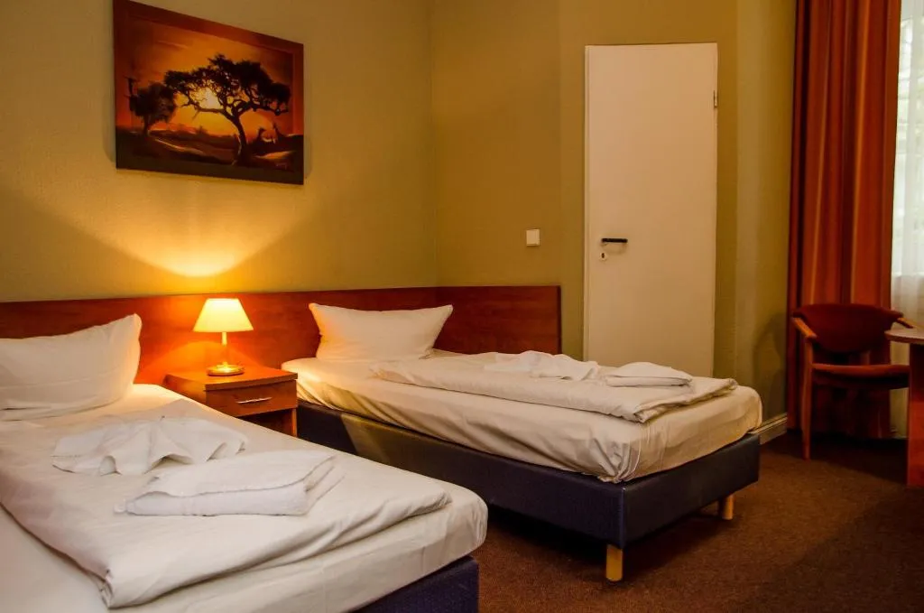 TWIN STANDARD Room, Astrid, Berlin