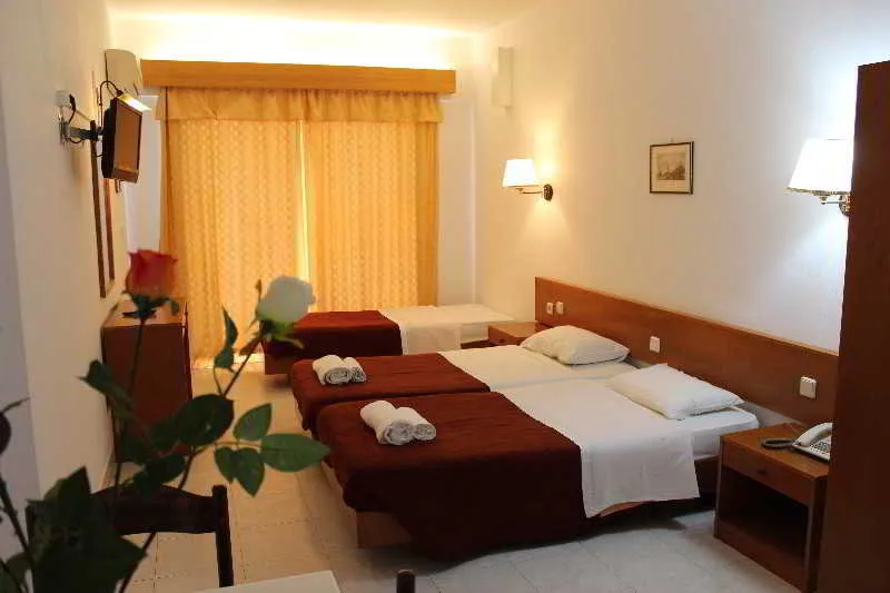Room, Elarin, Rhodes