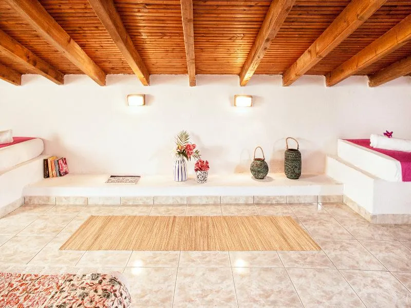 Room, Tomato, Skiathos